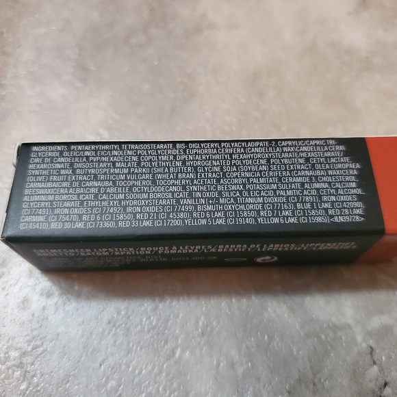 MAC Cremesheen Lipstick in "Fanfare" - Picture 6 of 6